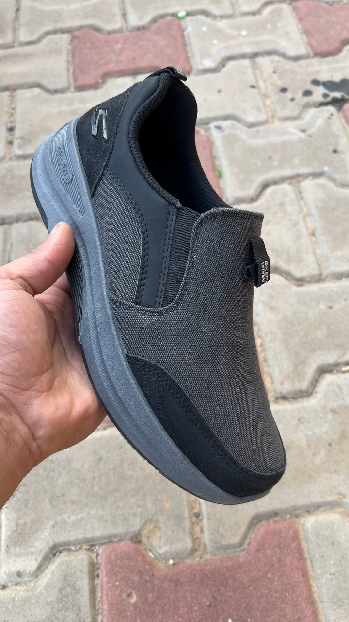 سكيتشرز رجالي