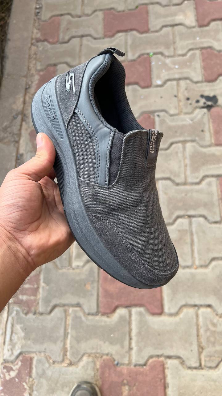 سكيتشرز رجالي