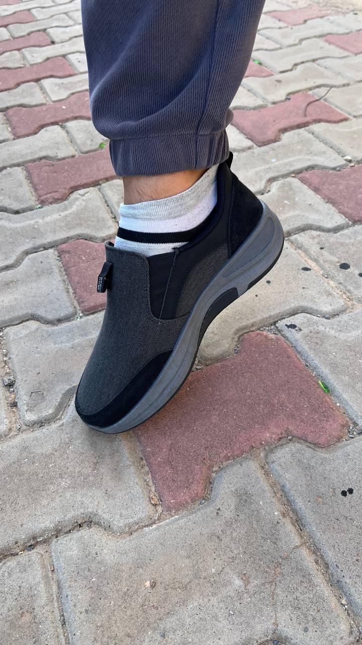 سكيتشرز رجالي